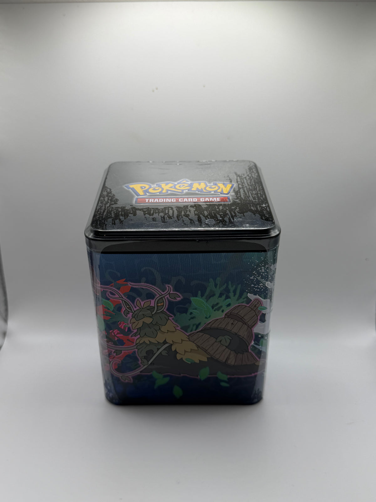 JCC Pokémon: Lata apilable - Ogerpon y Wo-Chien