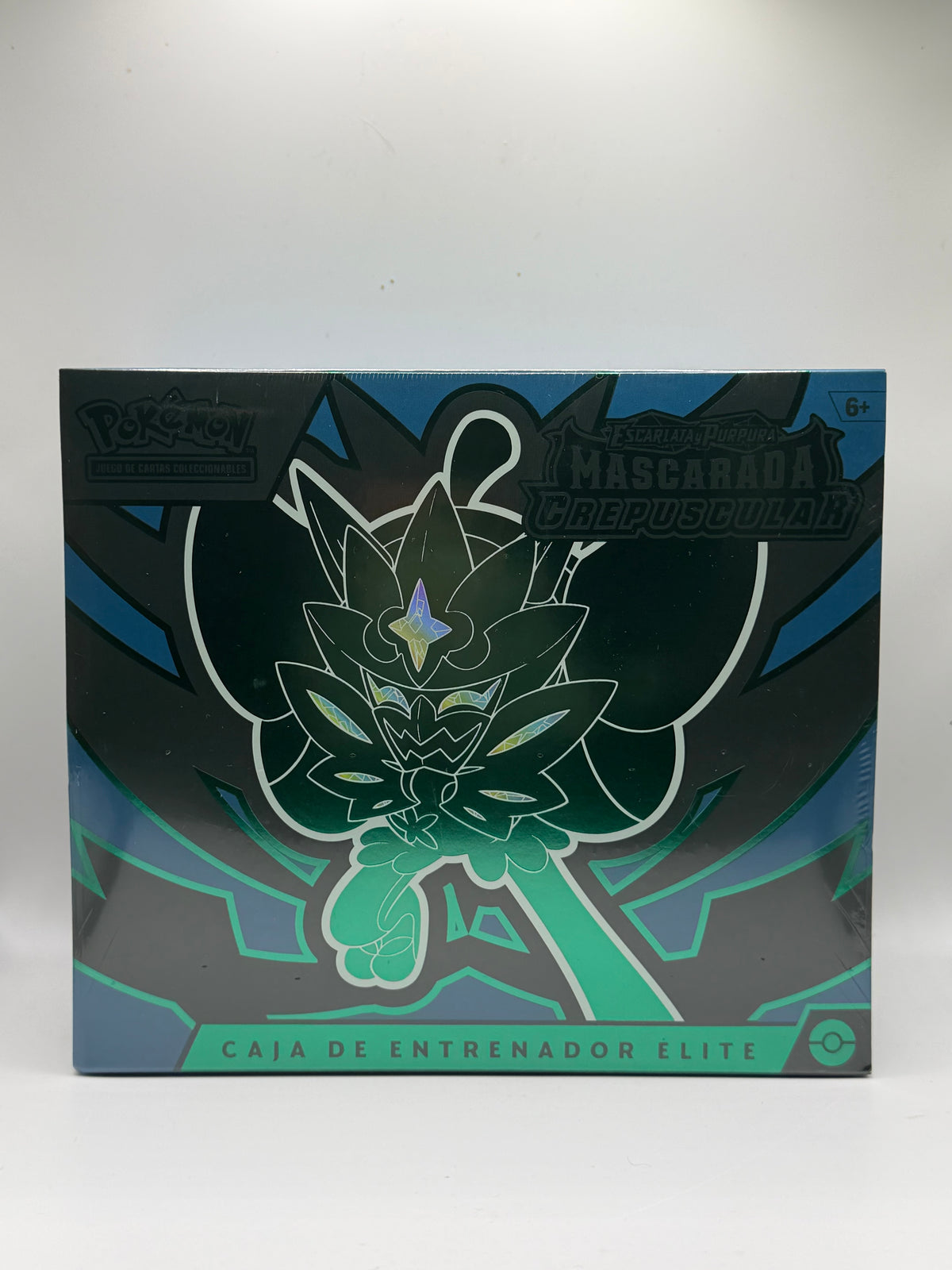 Pokémon TCG: Escarlata y Púrpura-Mascarada Crepuscular - Caja de Entrenador Élite - Ogerpon