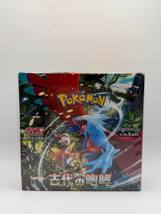 Juego de Cartas Coleccionables Pokémon: Serie Escarlata y Pútrida - Caja de Sobres Rugido Ancestral (sv4K)