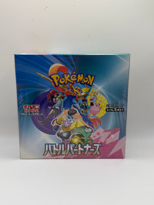 Juego de Cartas Coleccionables Pokémon: Serie Escarlata y Púrpura - Caja de sobres Battle Partners (sv9)